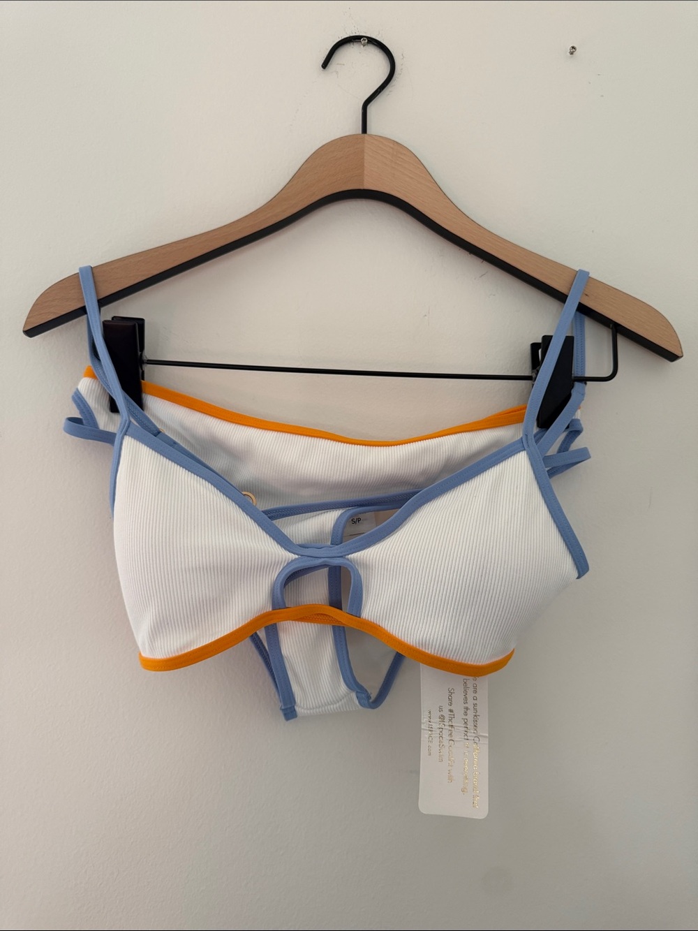 BnWT l’space white bikini